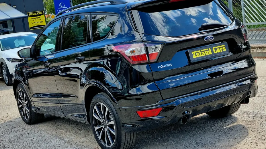 FORD Kuga -