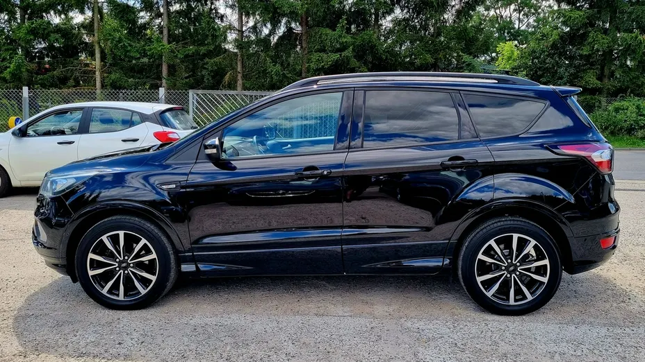 FORD Kuga -