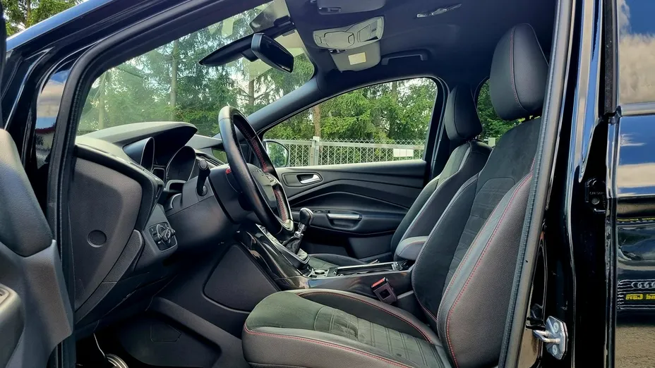 FORD Kuga -