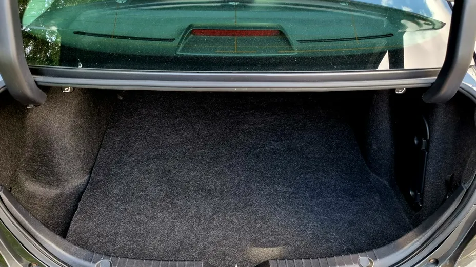MAZDA 3 -