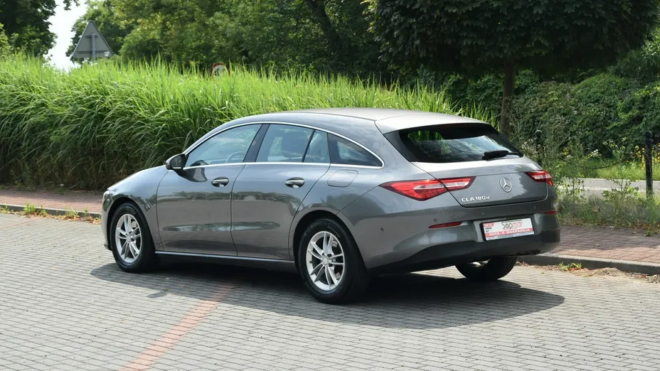 MERCEDES-BENZ CLA -