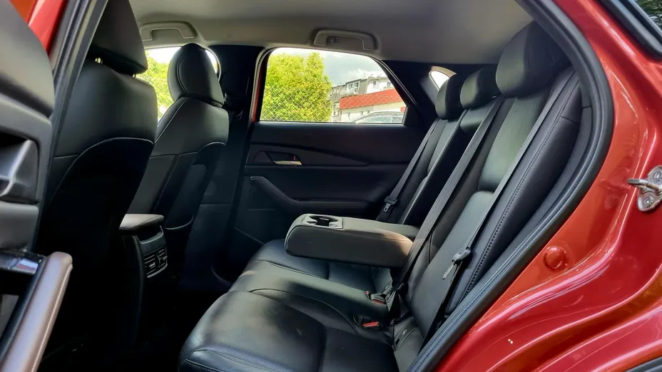 MAZDA CX-30 -