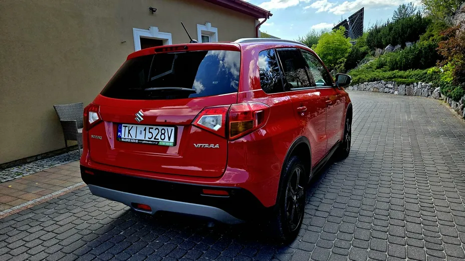 SUZUKI Vitara -