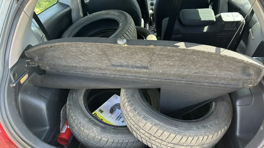 TOYOTA Yaris -