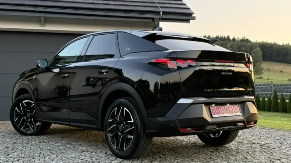 PEUGEOT 3008 -