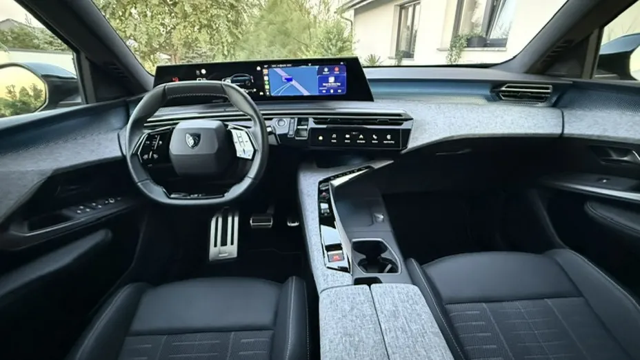 PEUGEOT 3008 -