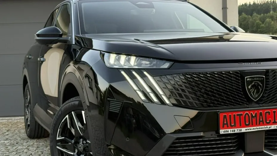 PEUGEOT 3008 -