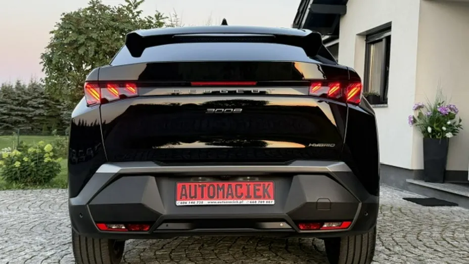 PEUGEOT 3008 -