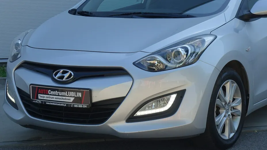 HYUNDAI i30 -