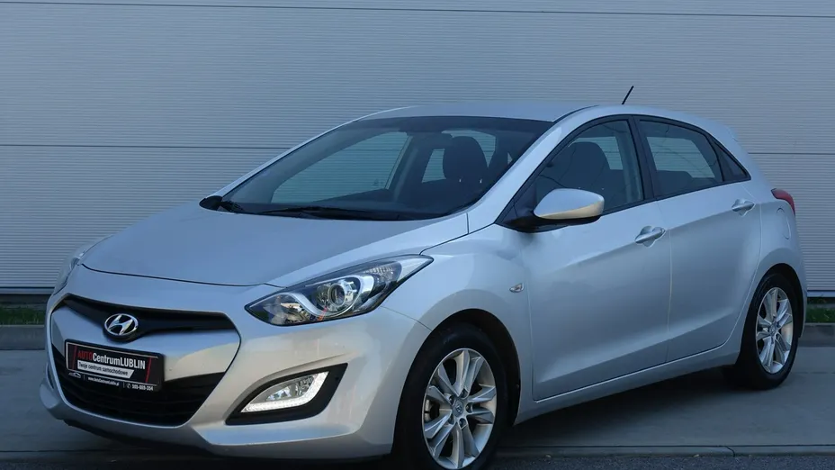 HYUNDAI i30 -