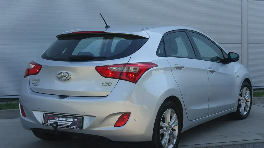 HYUNDAI i30 -