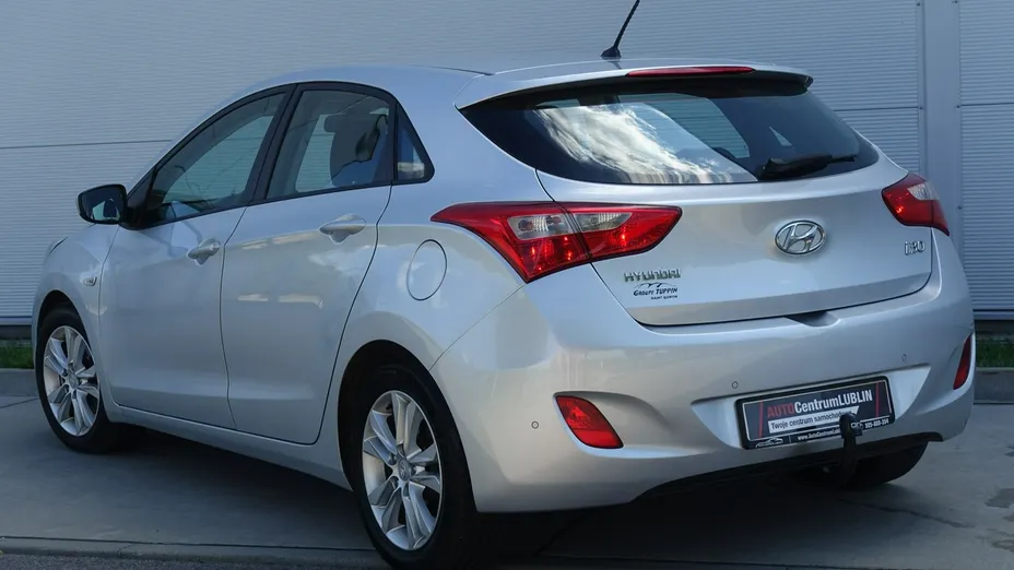 HYUNDAI i30 -