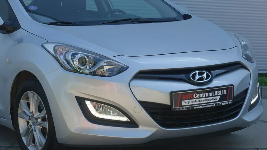 HYUNDAI i30 -