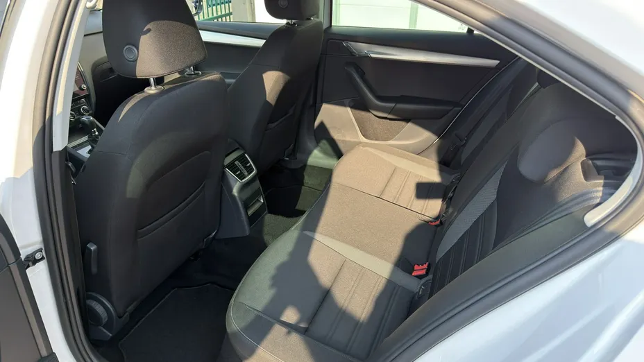SKODA Octavia -