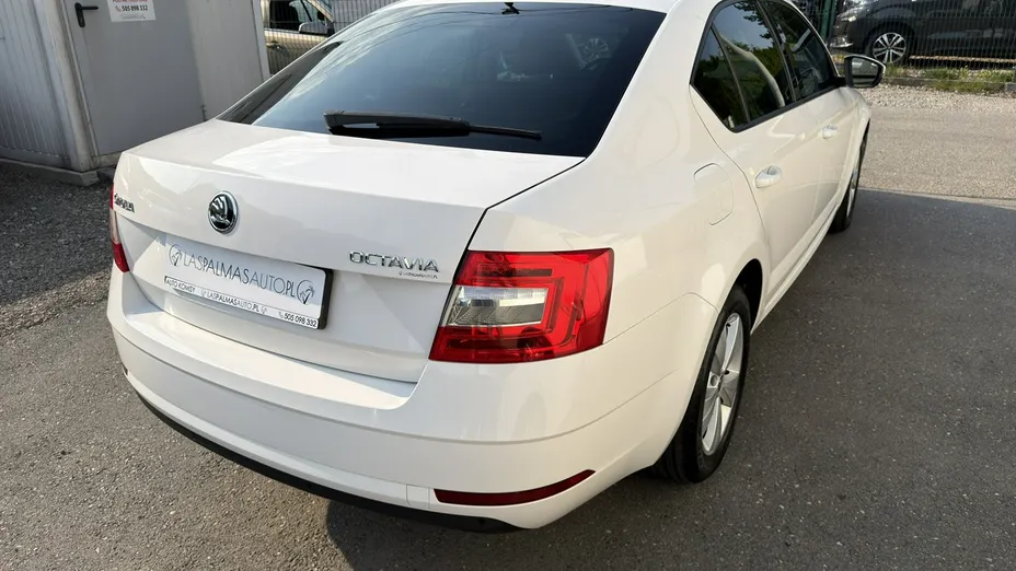 SKODA Octavia -