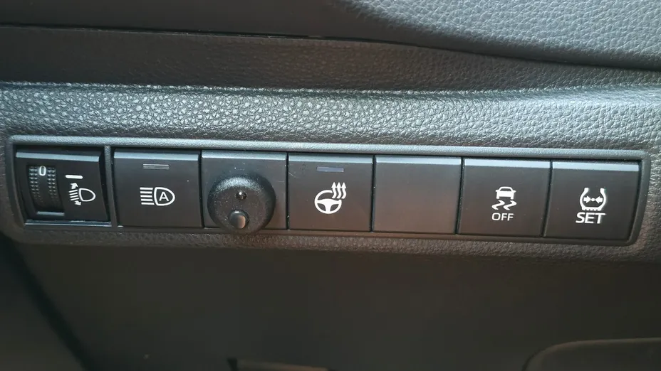 TOYOTA Corolla -