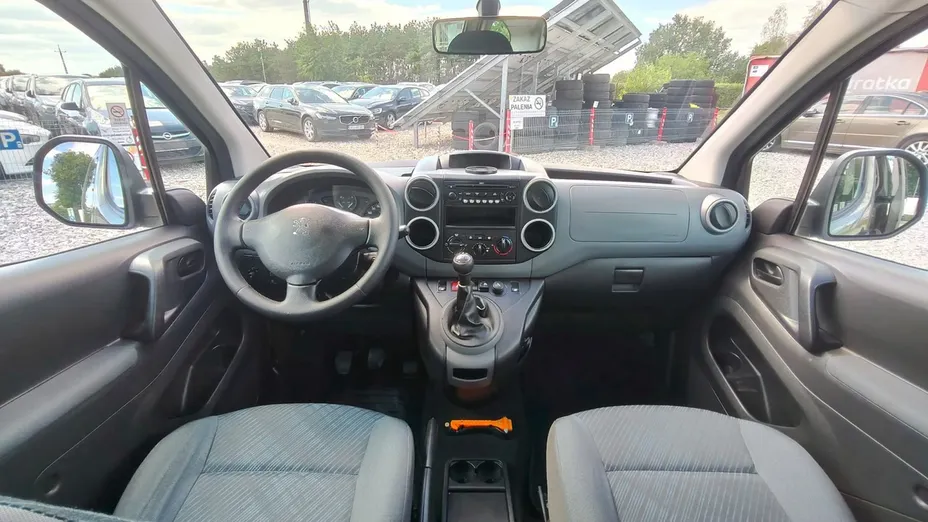 PEUGEOT Partner -