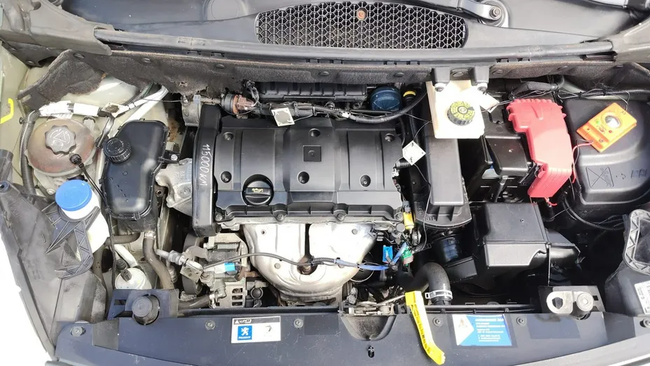 PEUGEOT Partner -