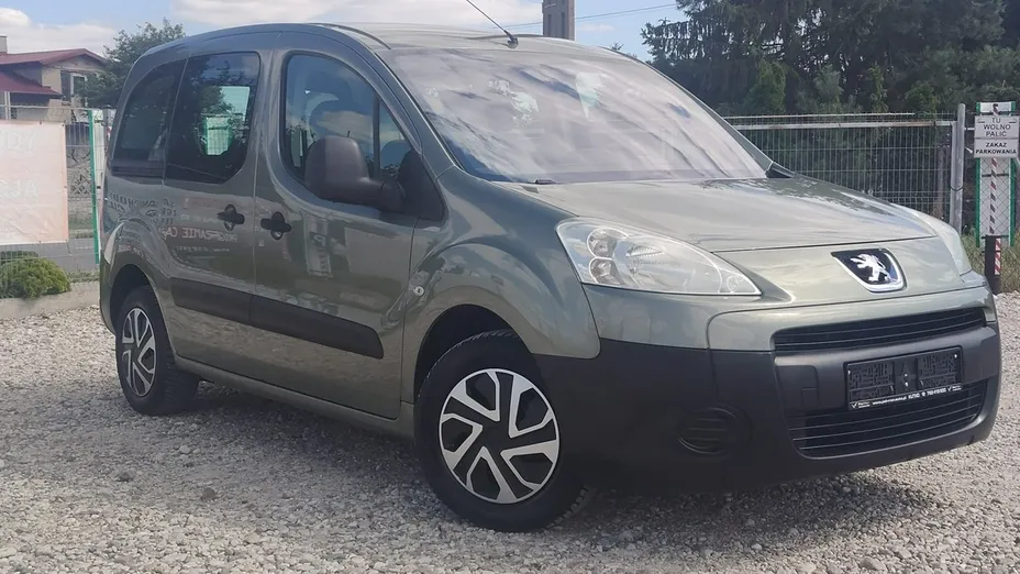 PEUGEOT Partner -