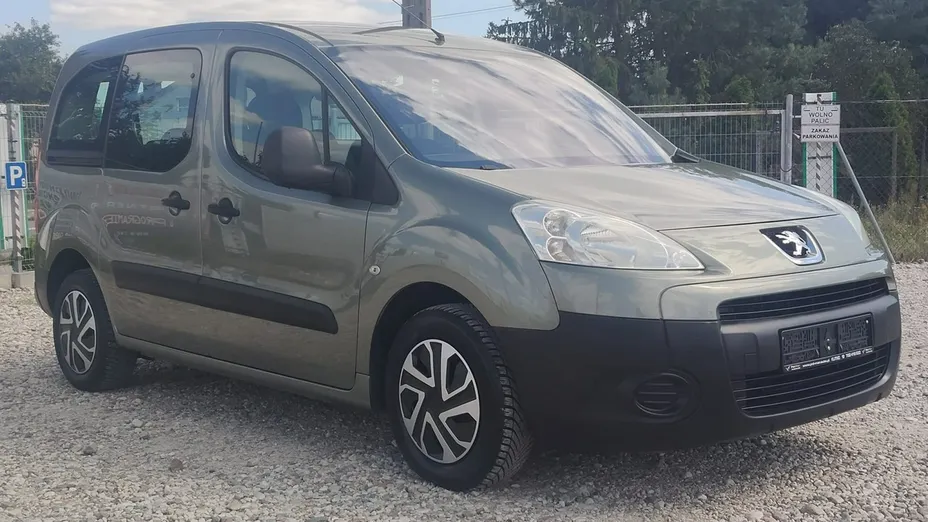 PEUGEOT Partner -