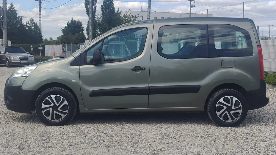 PEUGEOT Partner -