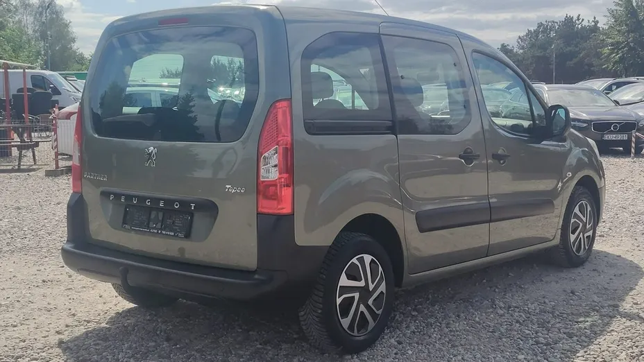 PEUGEOT Partner -