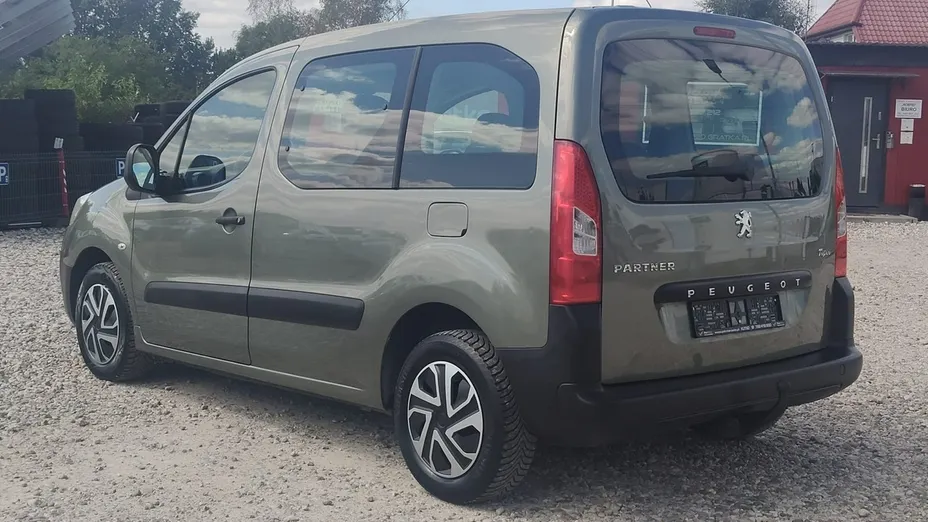 PEUGEOT Partner -
