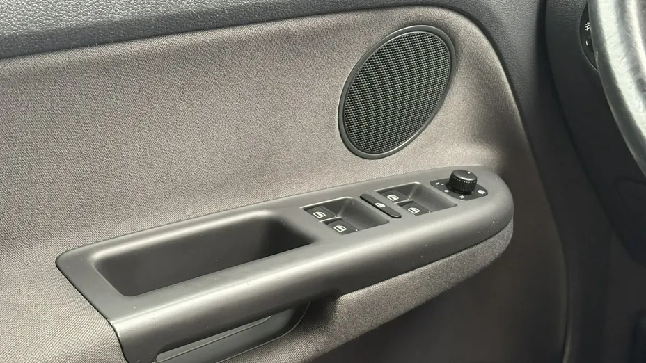 VOLKSWAGEN Golf Plus -
