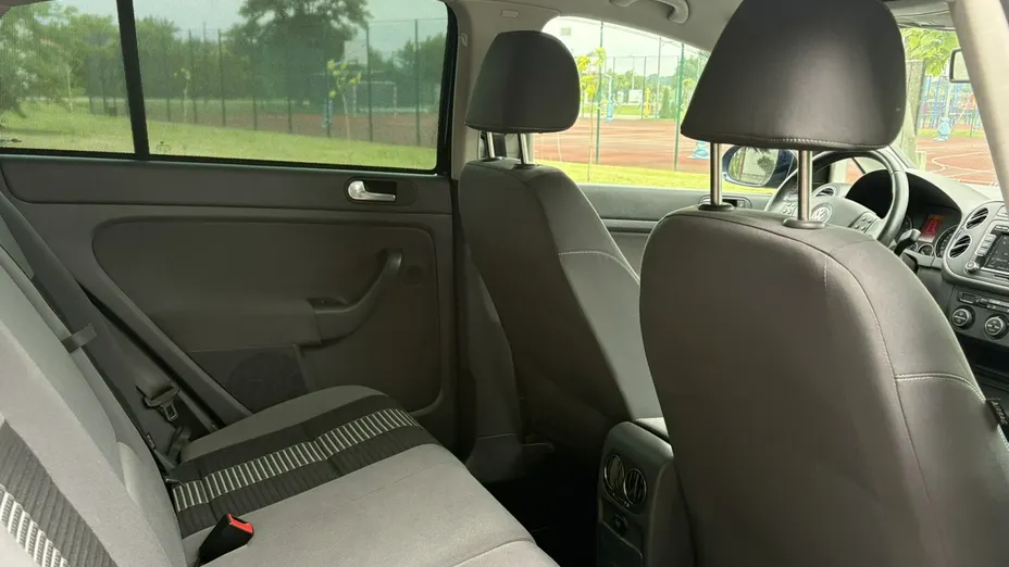 VOLKSWAGEN Golf Plus -