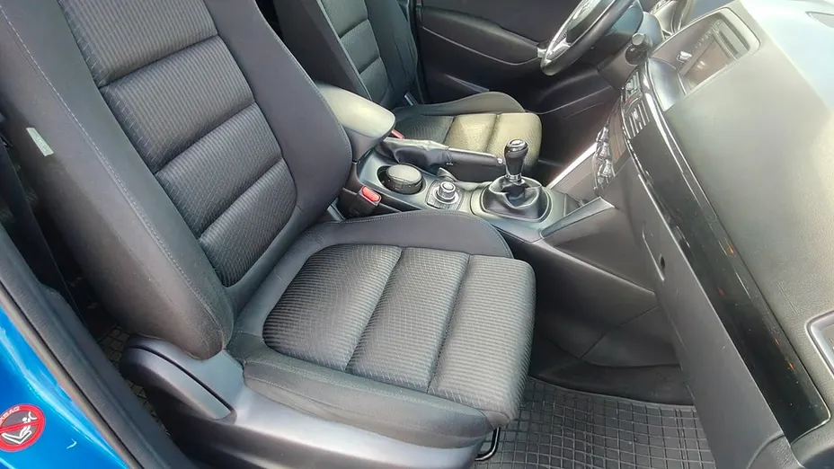 MAZDA CX-5 -