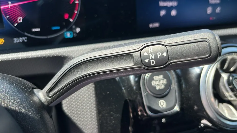 MERCEDES-BENZ CLA -