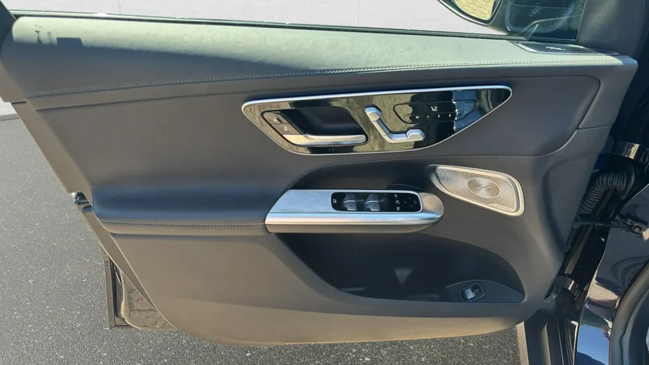 MERCEDES-BENZ GLC -