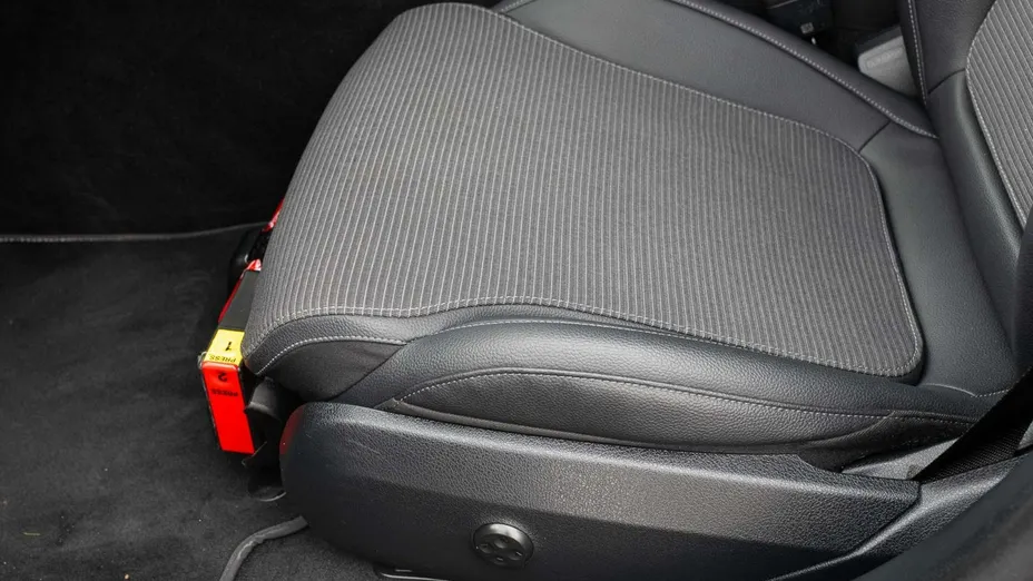 MERCEDES-BENZ C Klasa -