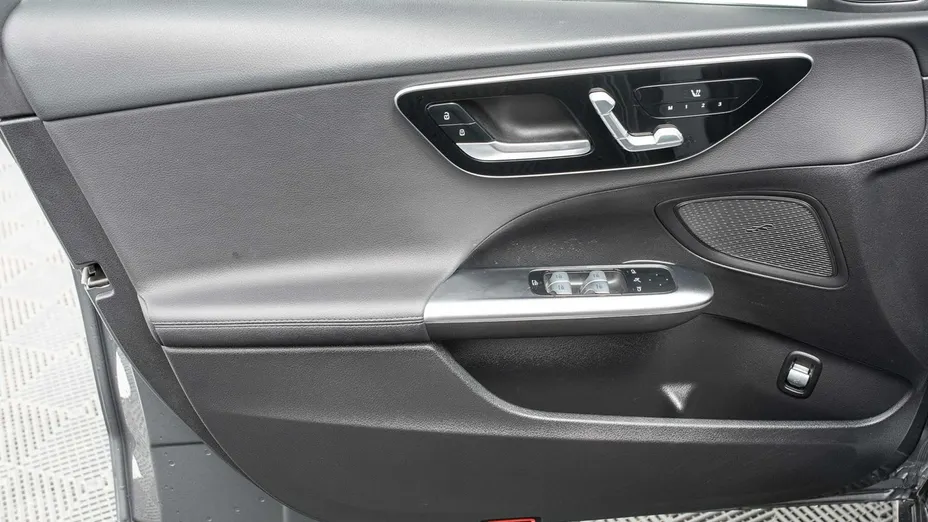 MERCEDES-BENZ C Klasa -
