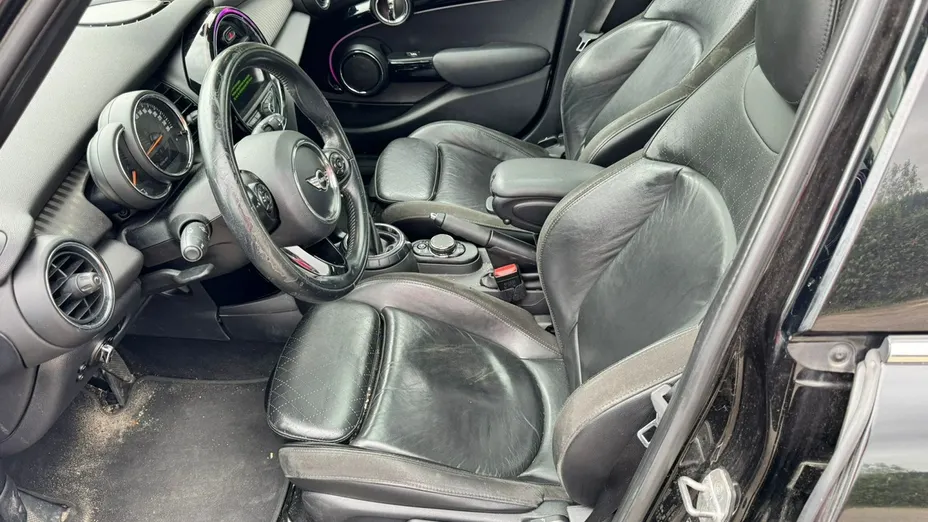 MINI Cooper -