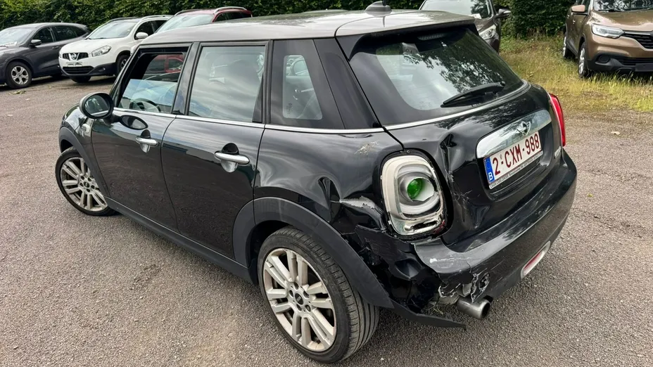 MINI Cooper -