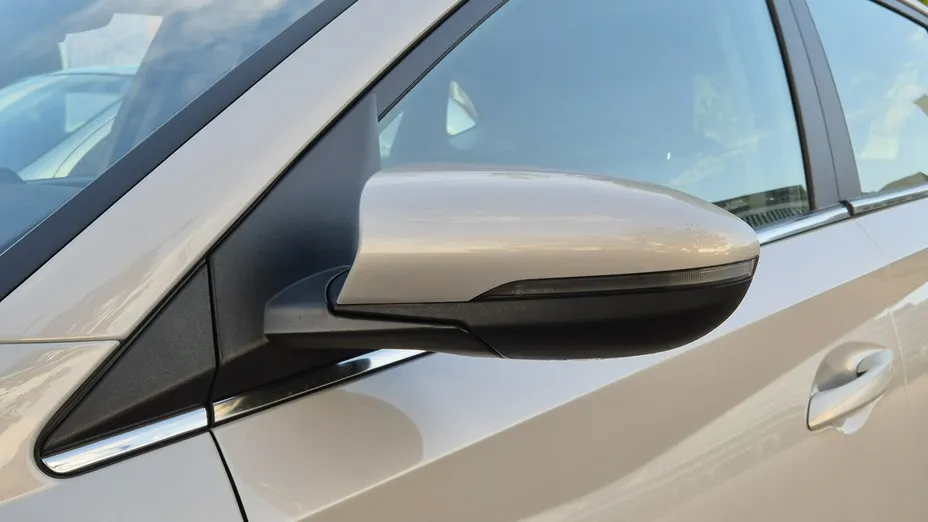 HYUNDAI i20 -