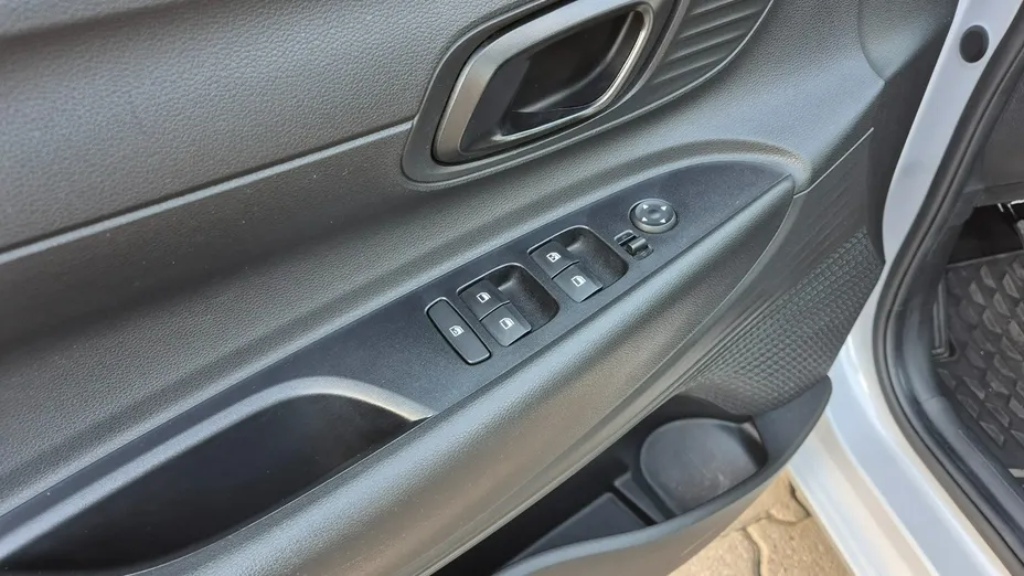 HYUNDAI i20 -