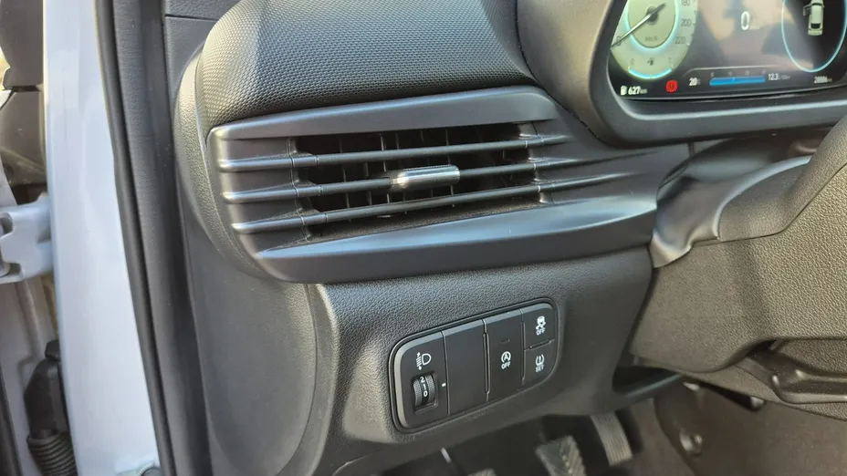 HYUNDAI i20 -