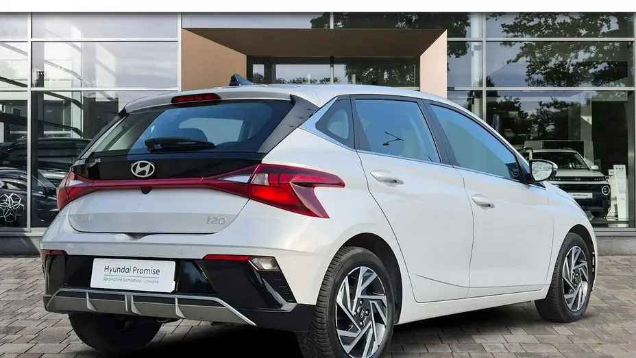 HYUNDAI i20 -