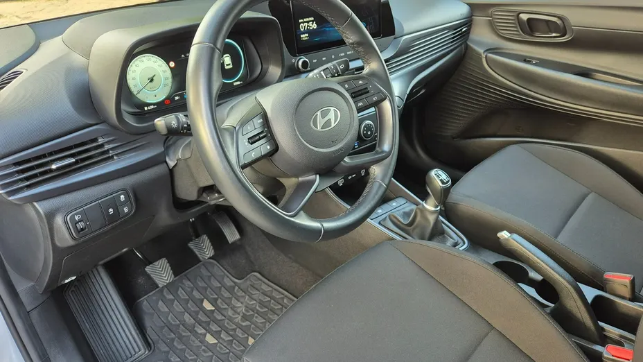 HYUNDAI i20 -