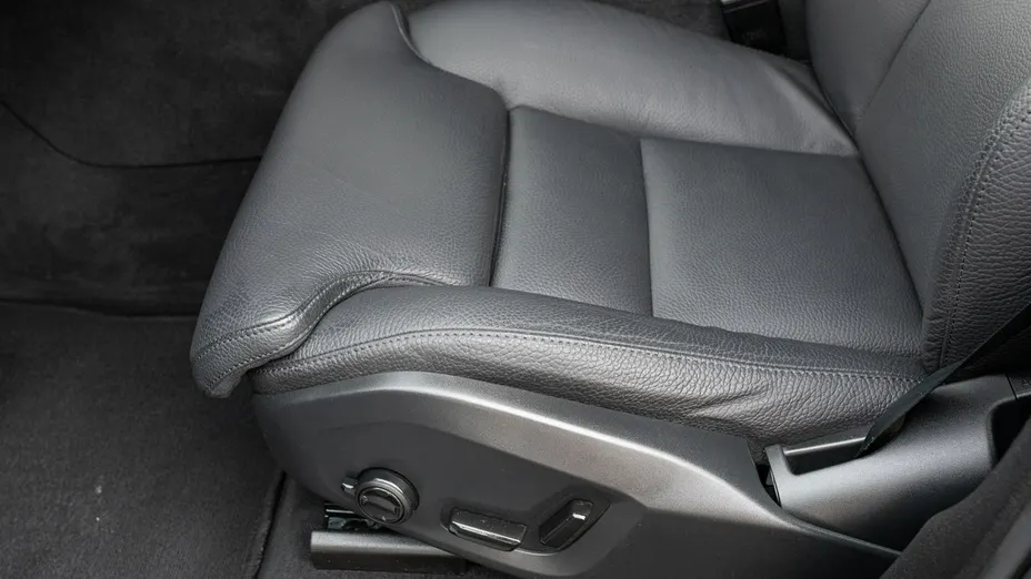 VOLVO XC60 -