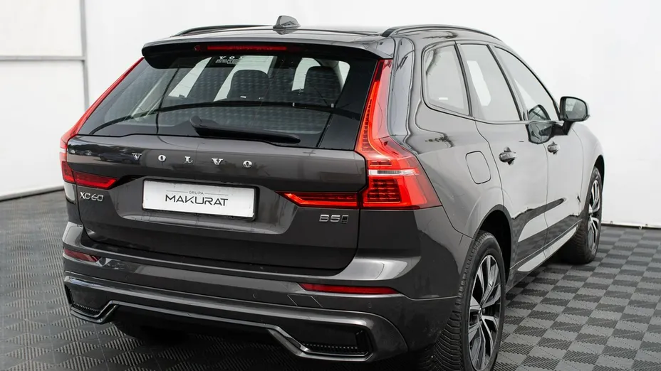 VOLVO XC60 -