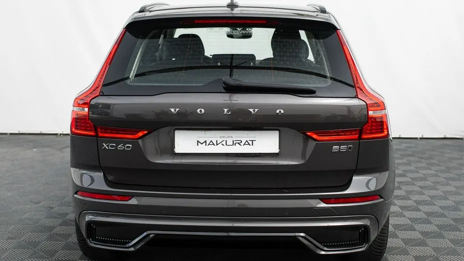 VOLVO XC60 -