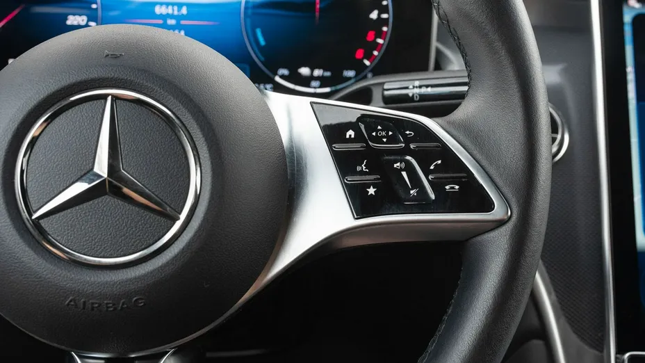 MERCEDES-BENZ GLC -