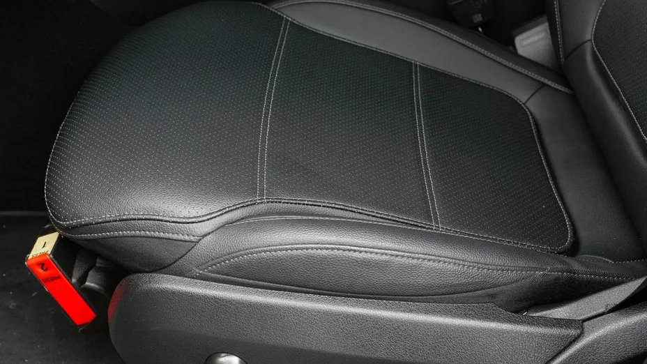 MERCEDES-BENZ GLC -
