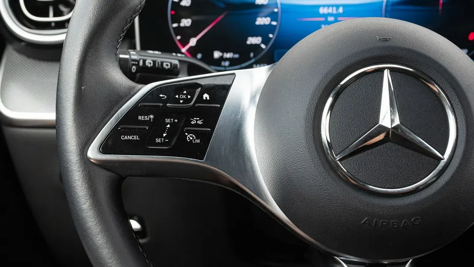 MERCEDES-BENZ GLC -