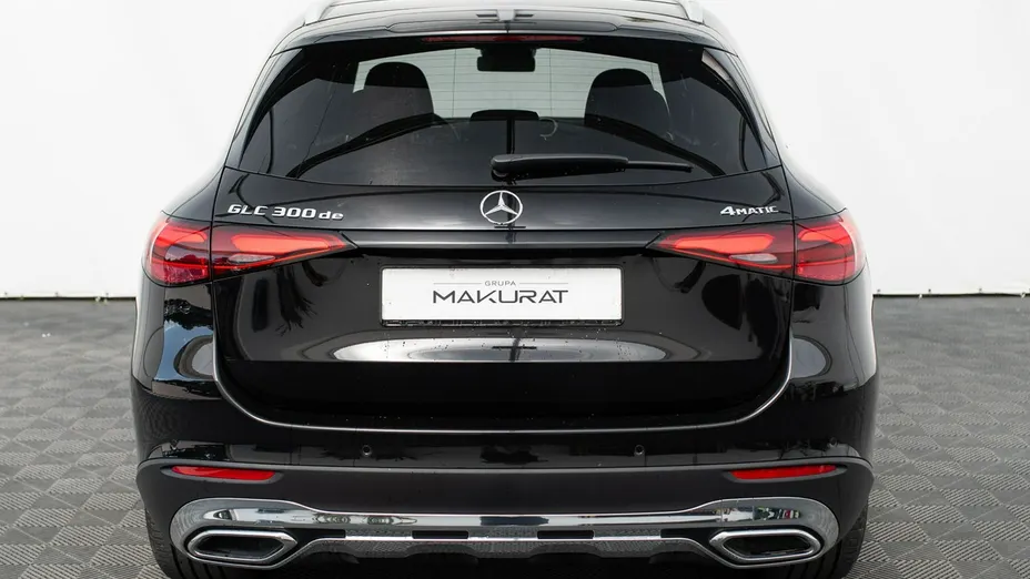 MERCEDES-BENZ GLC -