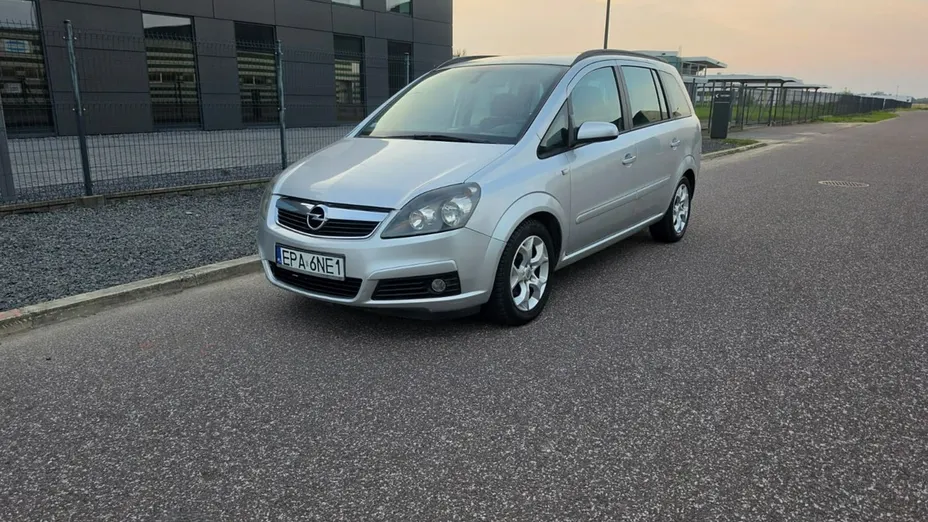 OPEL Zafira -
