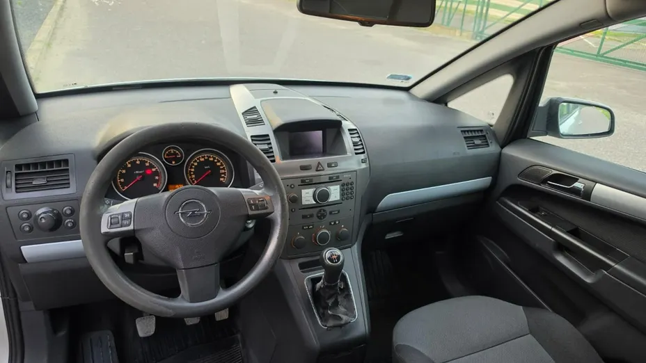 OPEL Zafira -